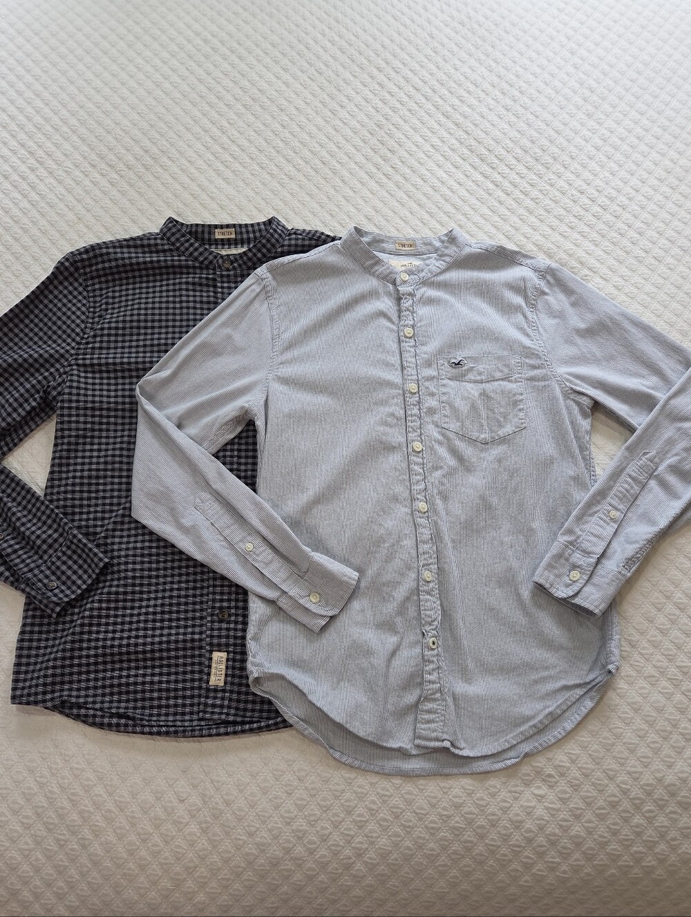 Hollister Men's Flex Long Sleeve Button Up Shirt Lot of 2 Sz Small Plaid Striped